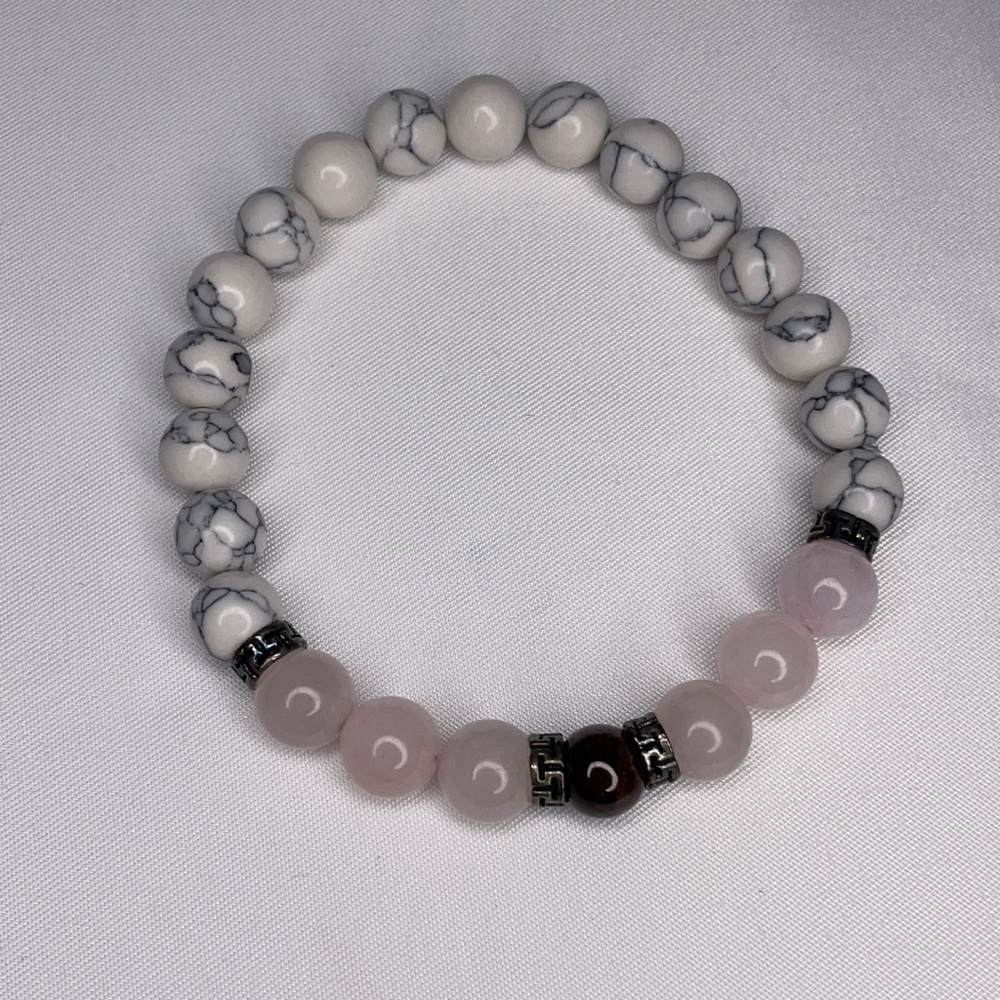 New Crystal Garnet Howlite Rose Quartz Stretch Bracelet Medium - Picture 2 of 6